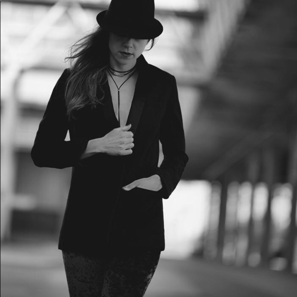 H&M women’s tuxedo jacket